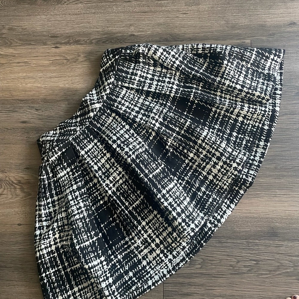Banana Republic | Pleated Black and White Plaid Mini Pleated Skirt